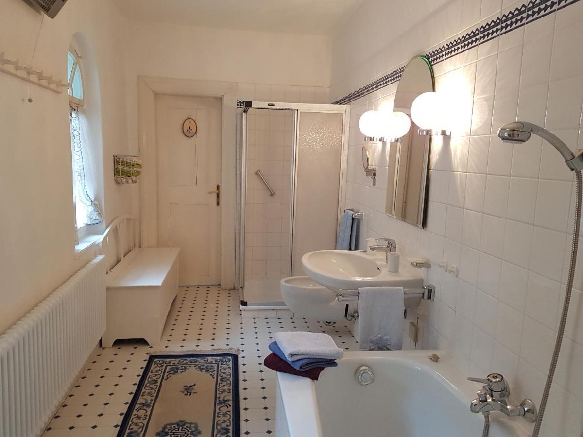 Ferienwohnung Schloss Schrattenthal Buitenkant foto